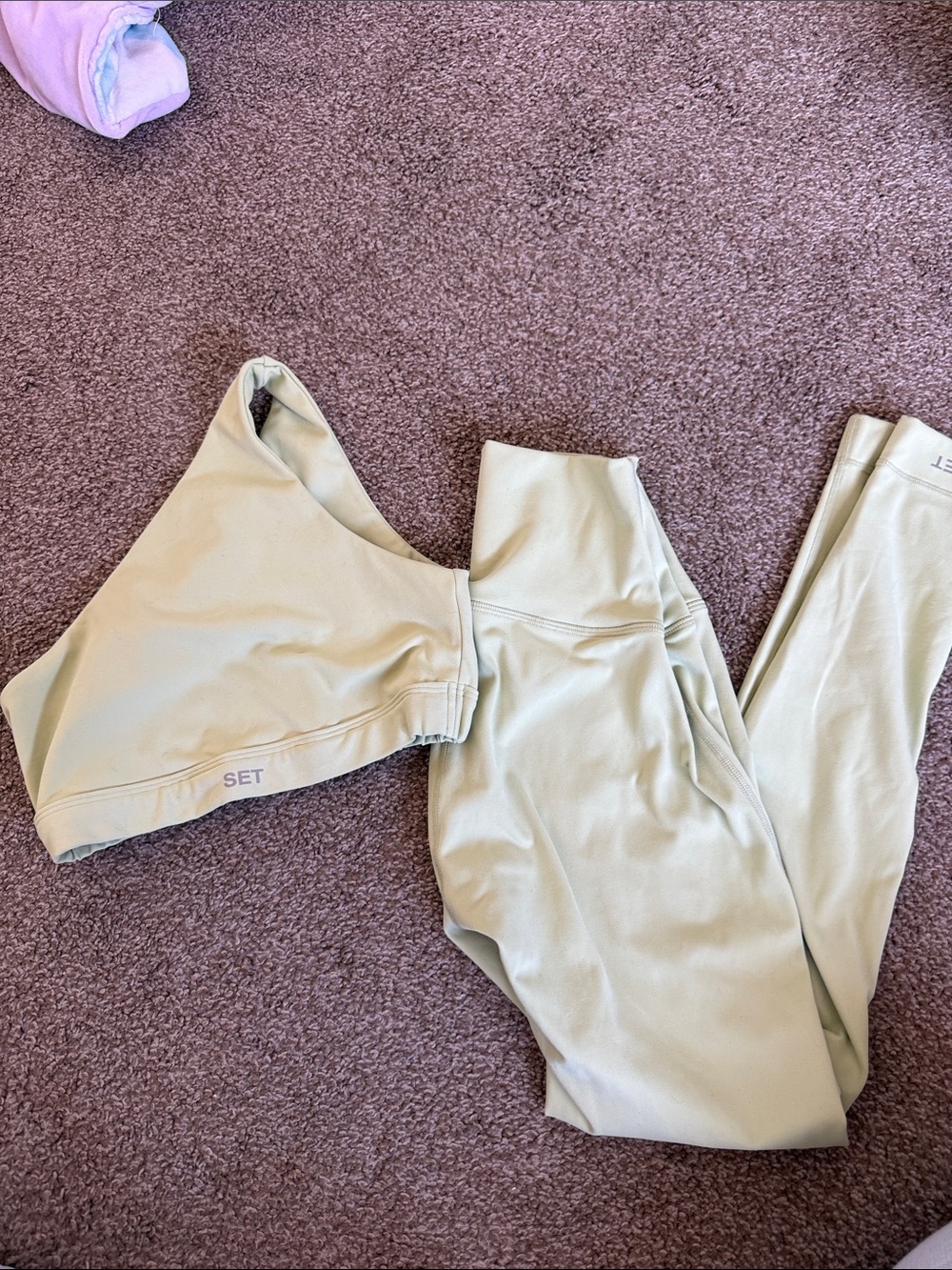 Set Active LuxForm Outfit